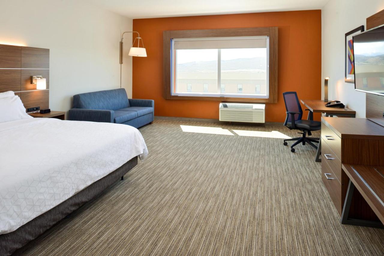 Suite - Mobility Access/Hearing Accessible at Holiday Inn Express & Suites Elko by IHG