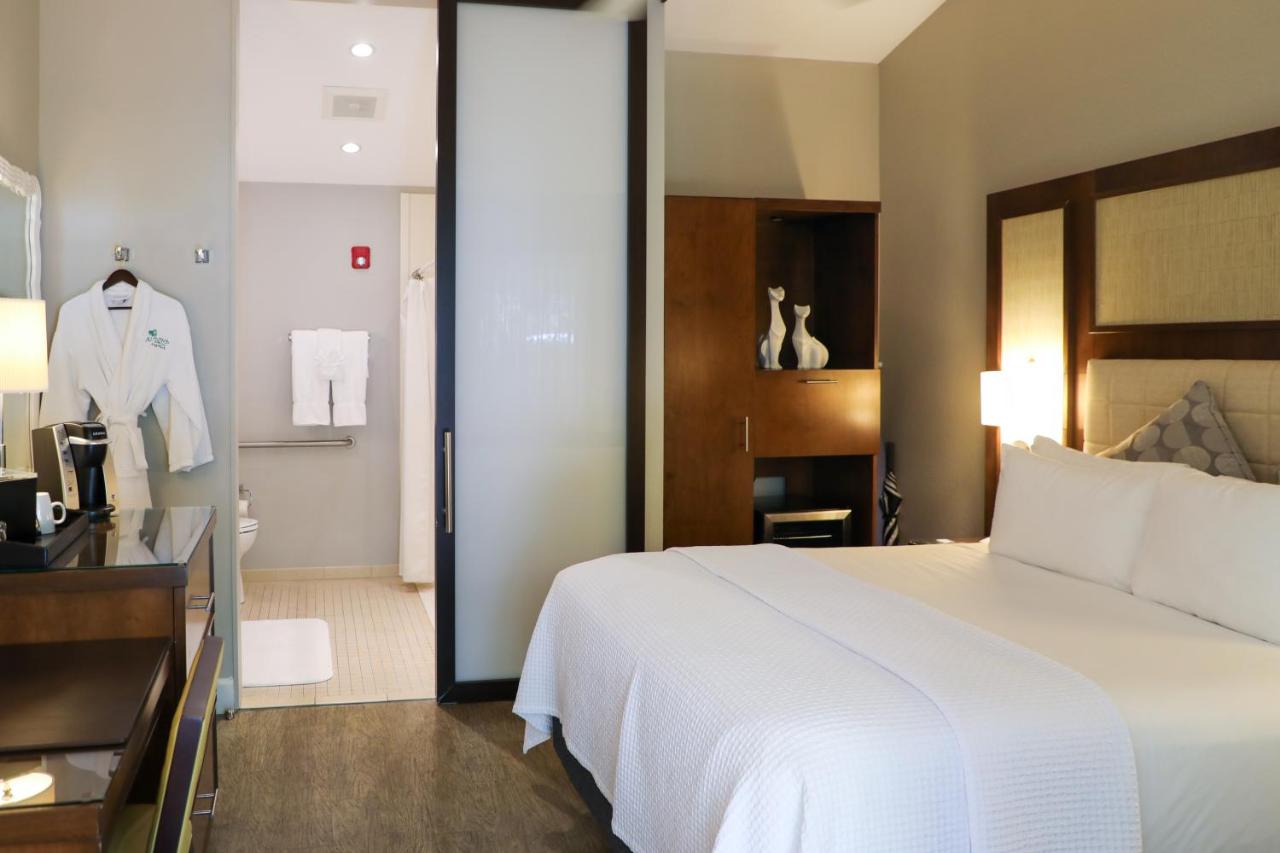 Deluxe Queen Room - Disability Access at Almond Tree Inn Hotel - Adults Only