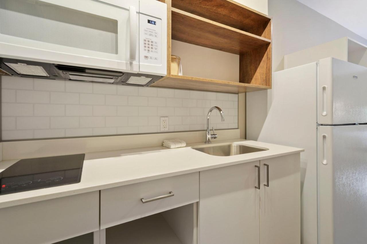 Ideal Studio with Two Queen Beds - Non-Smoking at Extended Stay America Premier Suites Austin Austin Airport
