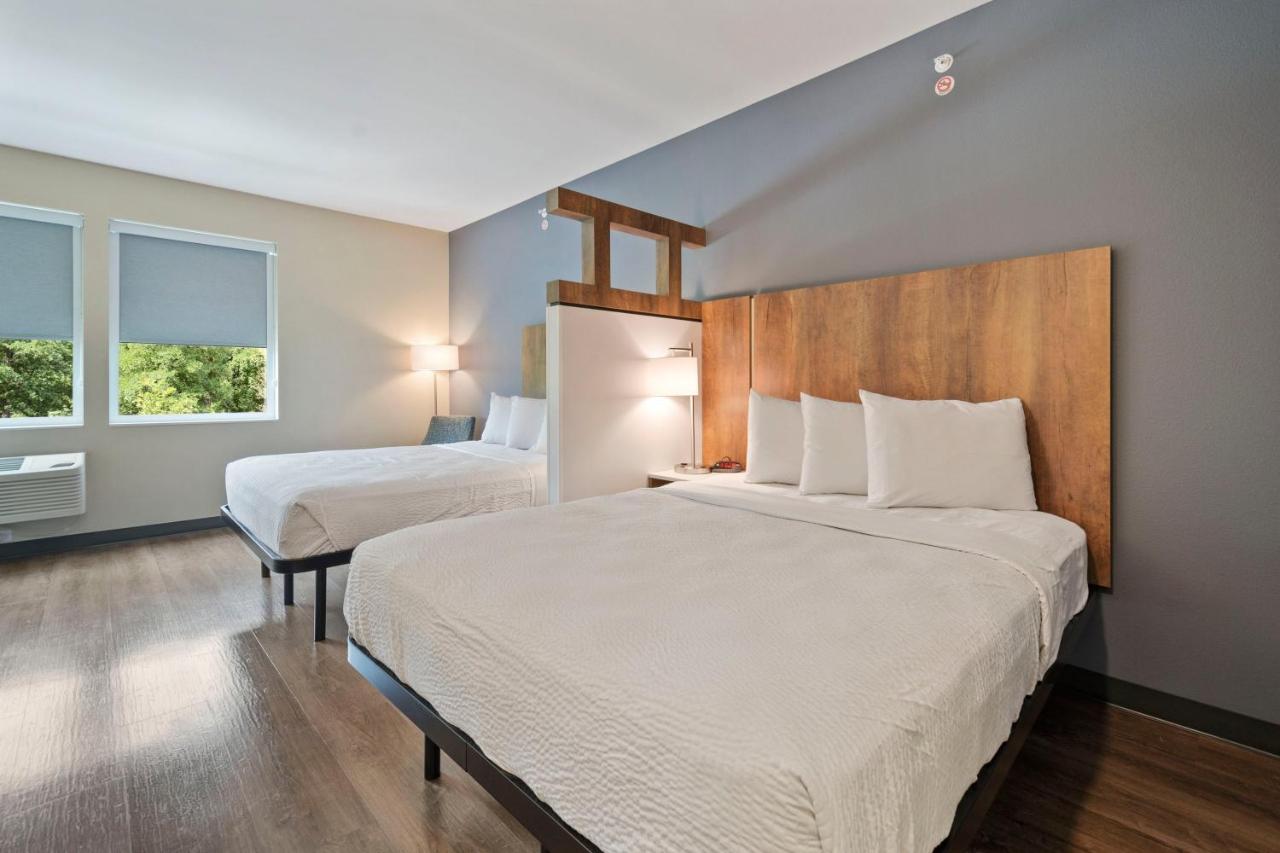 Ideal Studio with Two Queen Beds - Non-Smoking at Extended Stay America Premier Suites Austin Austin Airport