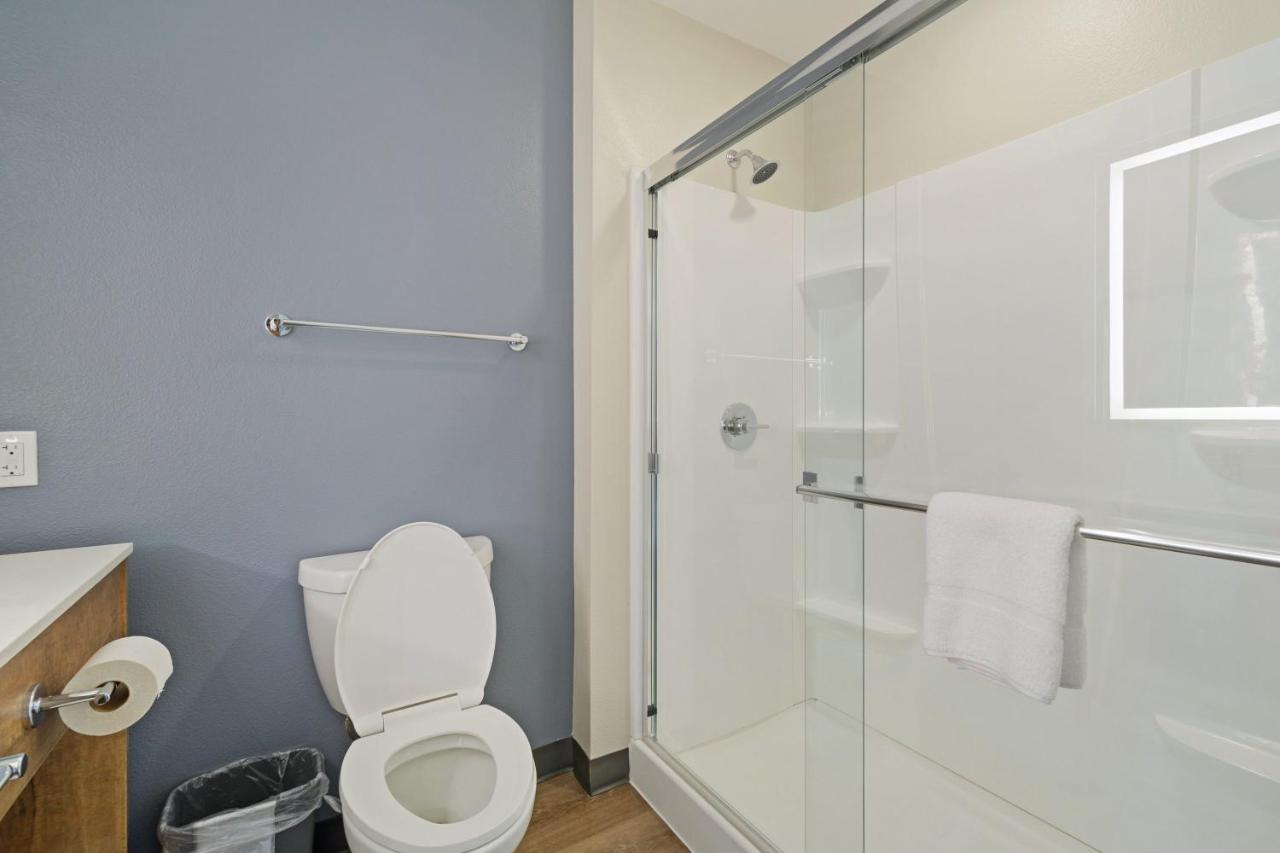 Standard Studio Queen Room - Non-Smoking at Extended Stay America Premier Suites Austin Austin Airport