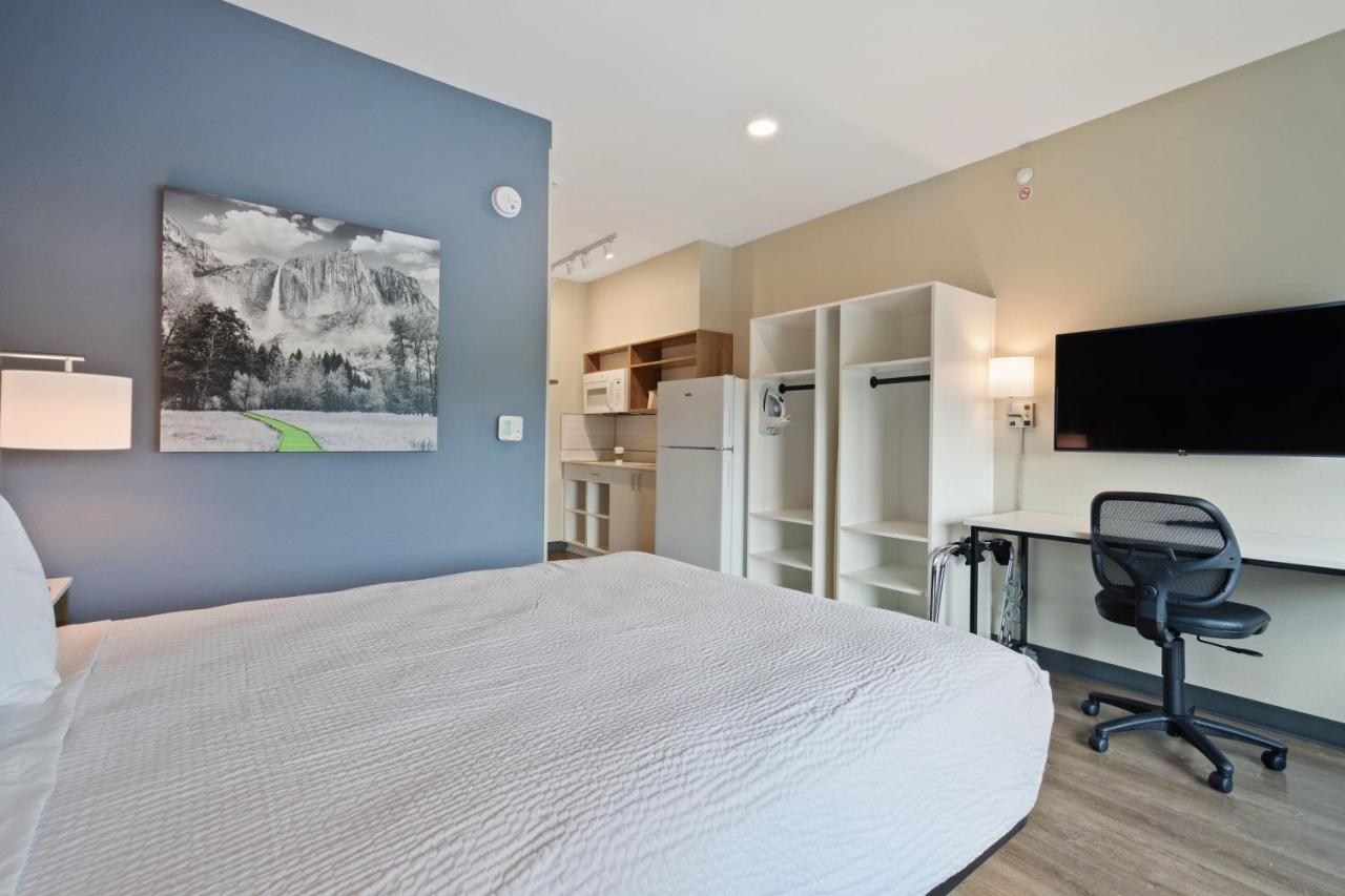Standard Studio Queen Room - Non-Smoking at Extended Stay America Premier Suites Austin Austin Airport
