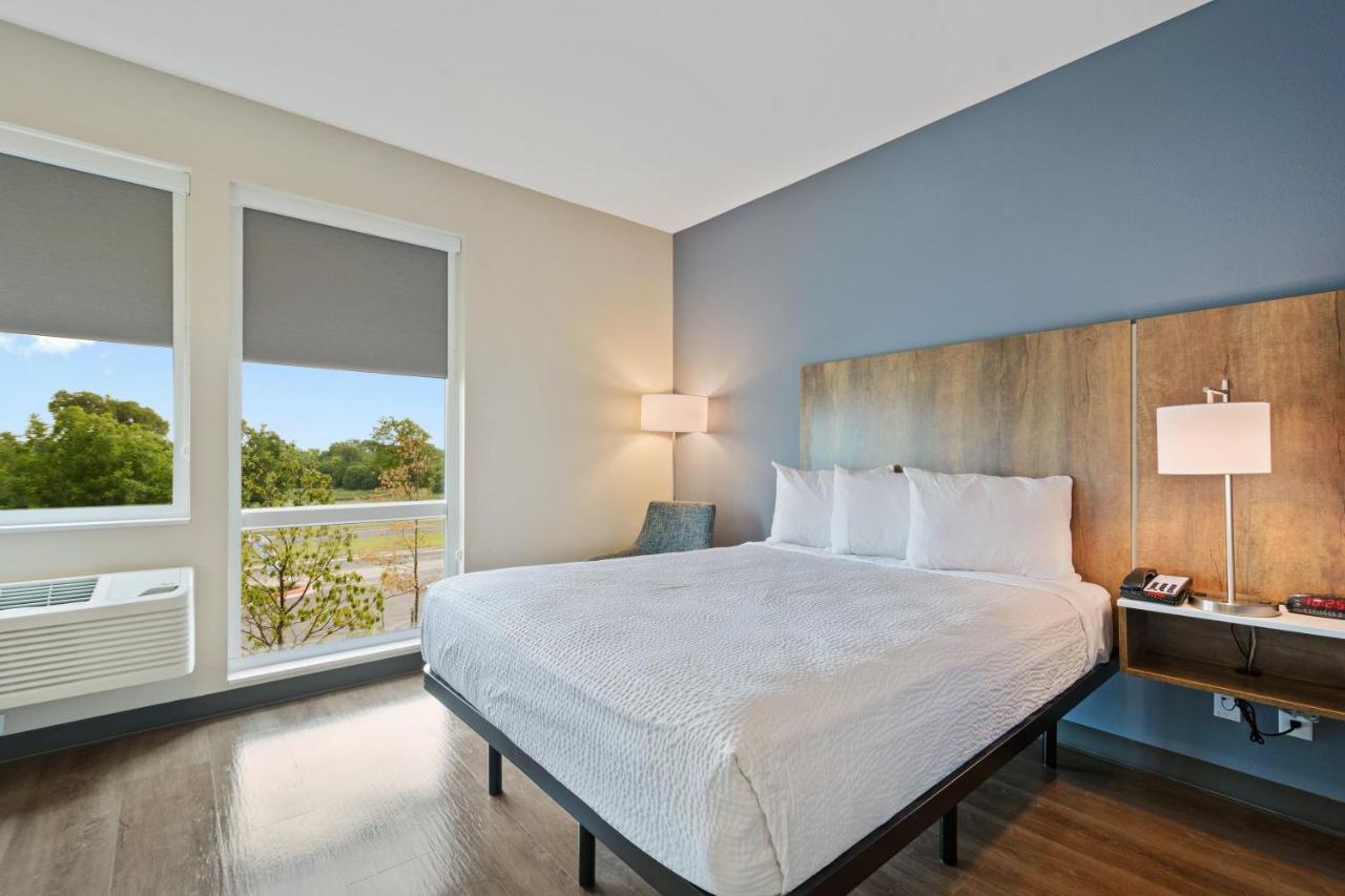 Standard Studio Queen Room - Non-Smoking at Extended Stay America Premier Suites Austin Austin Airport