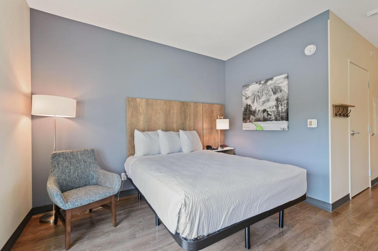 Standard Studio Queen Room - Non-Smoking at Extended Stay America Premier Suites Austin Austin Airport