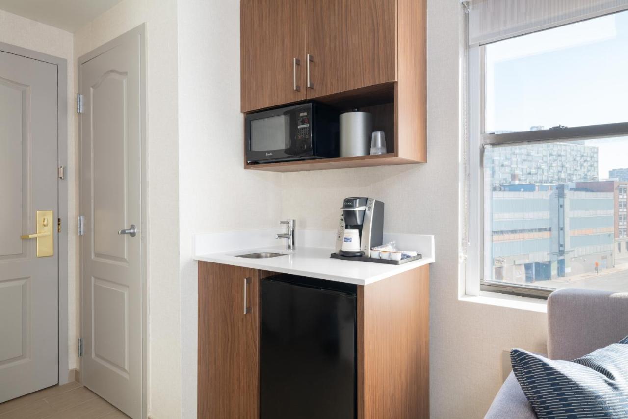 Executive Suite at Holiday Inn Express & Suites Boston - Cambridge by IHG