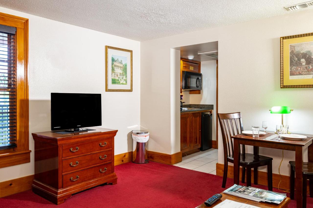 Standard Suite at Hotel de la Monnaie, French Quarter