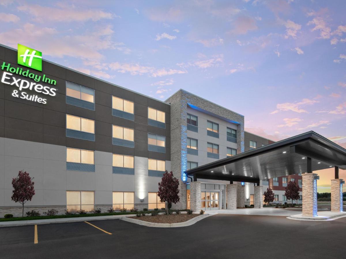 | Holiday Inn Express & Suites - West Omaha - Elkhorn, an IHG Hotel
