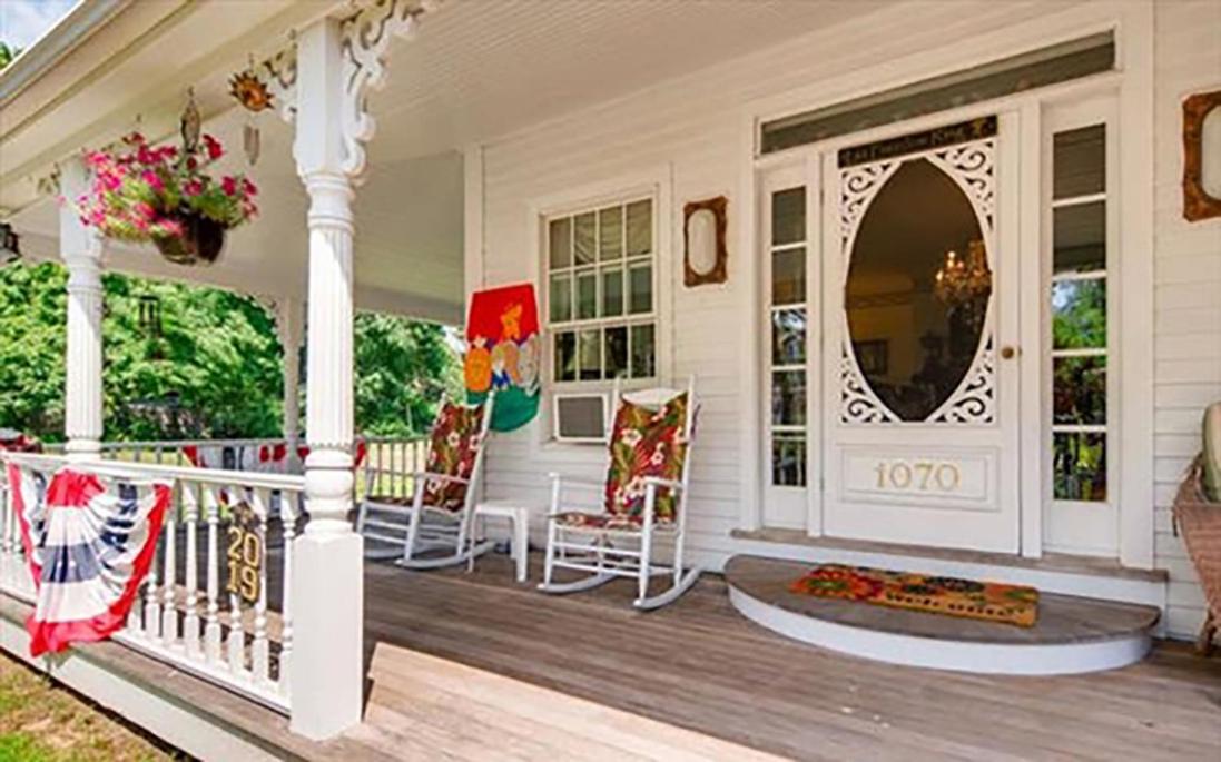 | West Tisbury Inn