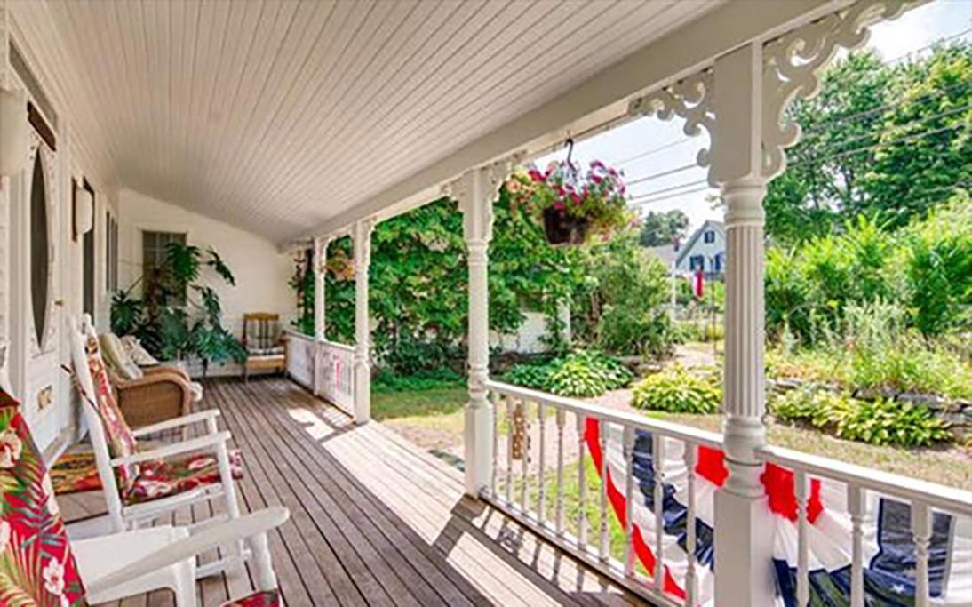 | West Tisbury Inn