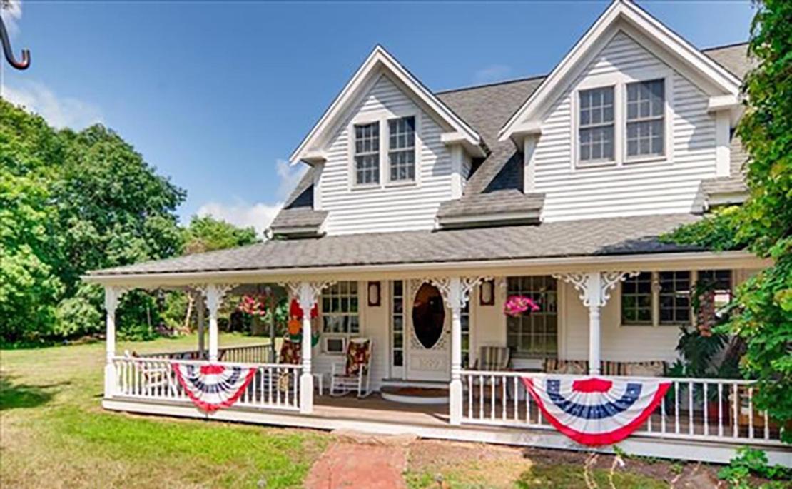 | West Tisbury Inn
