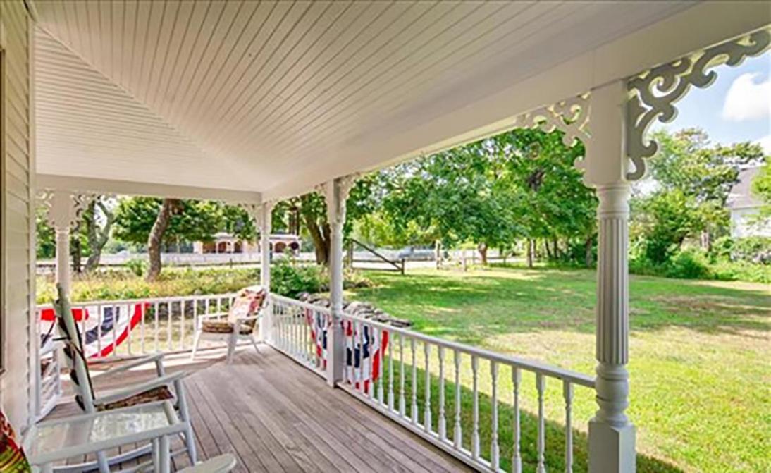 | West Tisbury Inn