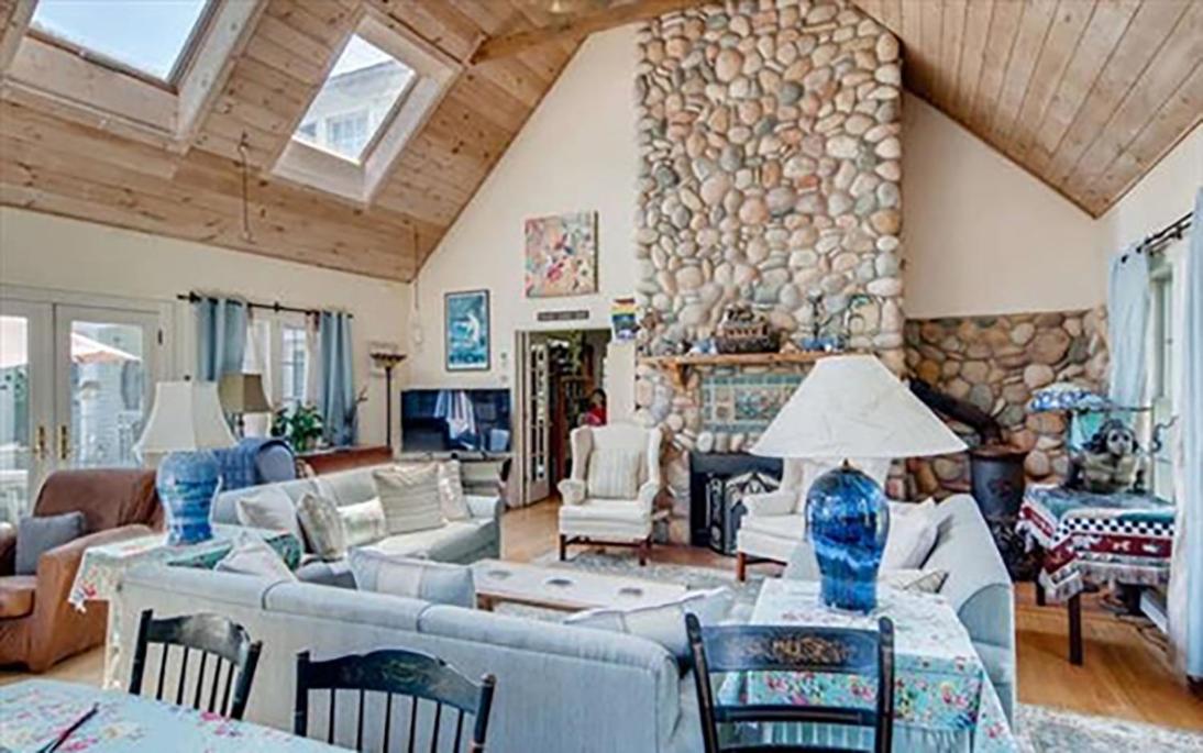 | West Tisbury Inn