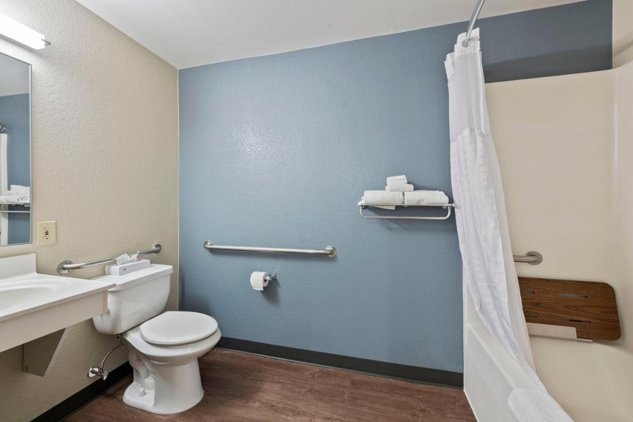 Marina View Queen Studio - Disability Access / Non-Smoking at Extended Stay America Premier Suites Oakland Alameda