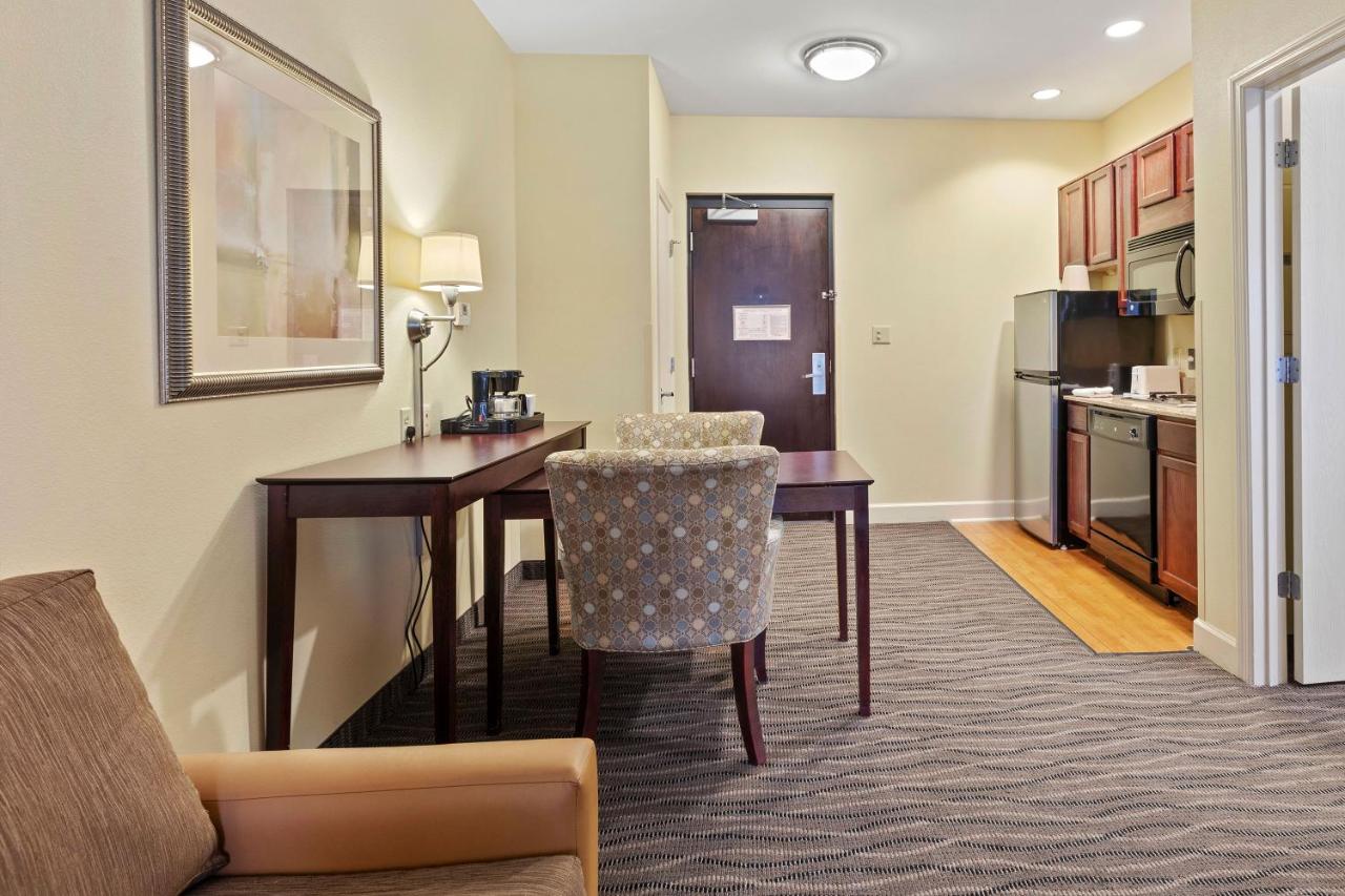 One Bedroom Suite - 1 King Bed Non-Smoking at Extended Stay America Premier Suites Lakeland I4