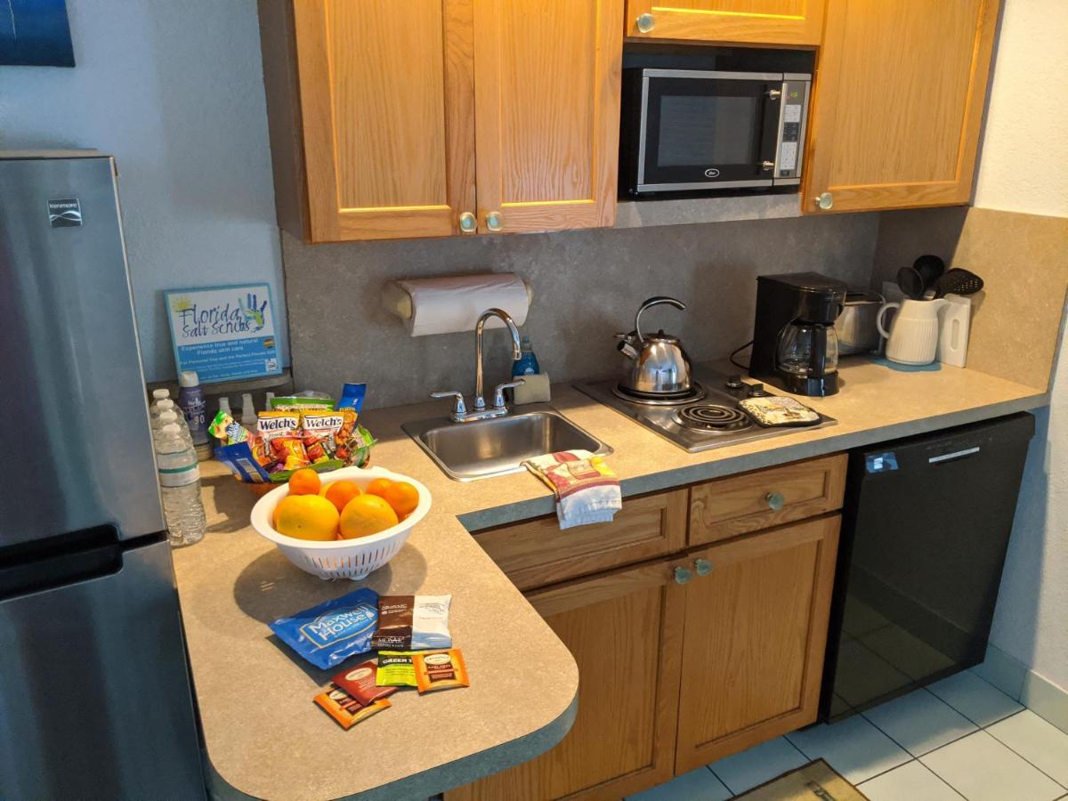 Apartment with Balcony at Suite Dreams Inn by the beach