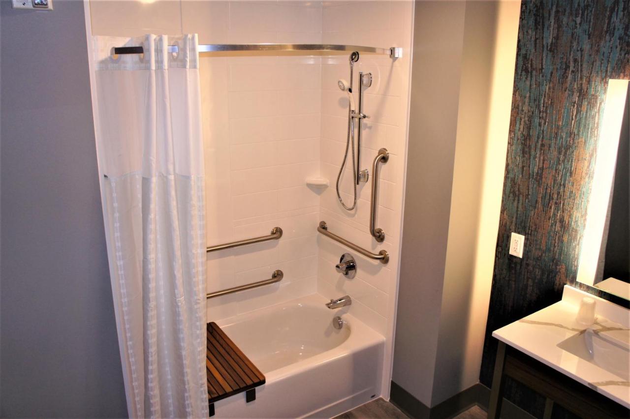 Deluxe King Suite - Non-Smoking at La Quinta Inn & Suites by Wyndham Marysville