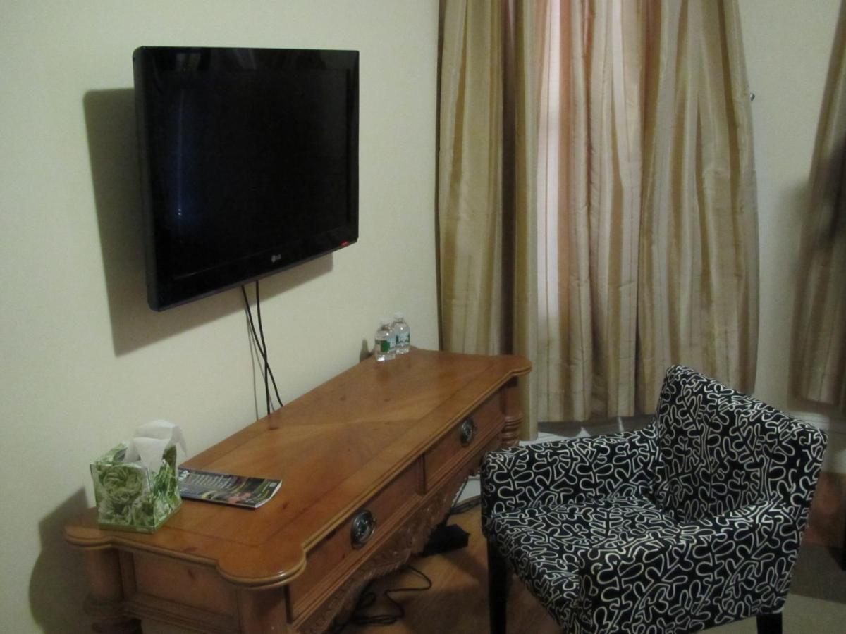 | Bowers House Bed and Breakfast