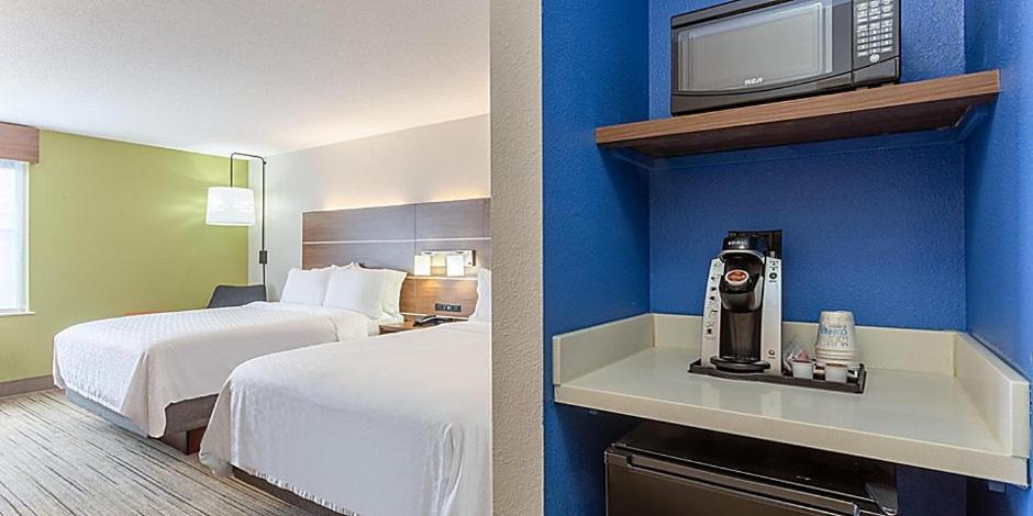 Suite with Two Queen Beds - Non-Smoking at Holiday Inn Express & Suites Kokomo South by IHG