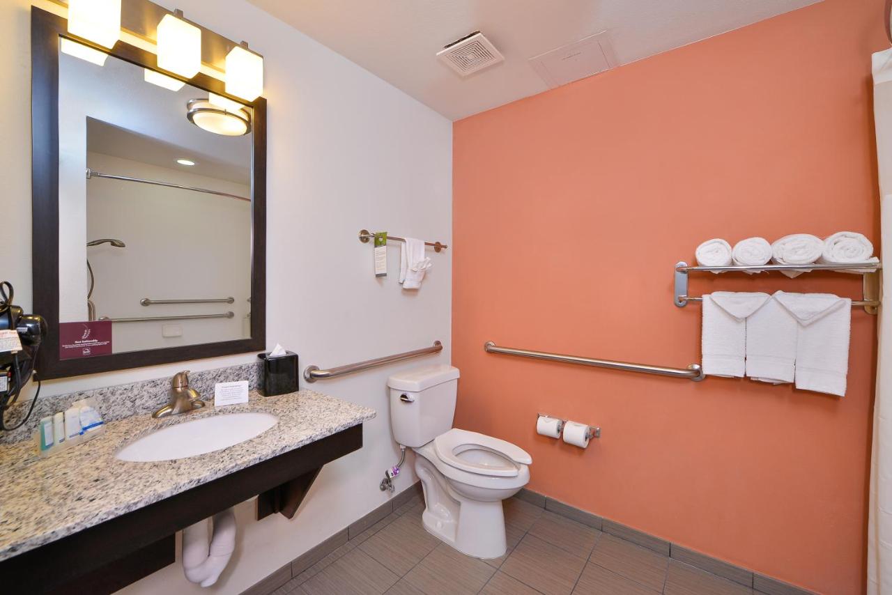 | Sleep Inn & Suites Austin – Tech Center
