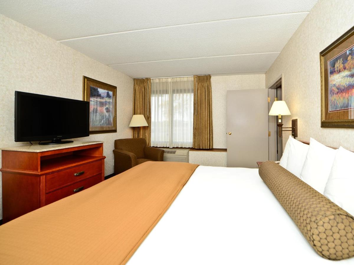 Two-Bedroom King Suite at Ramada Hotel & Conference Center by Wyndham Plymouth