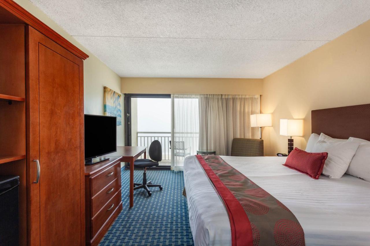 King Room with Ocean View - Non-Smoking at Ramada Plaza by Wyndham Virginia Beach Oceanfront