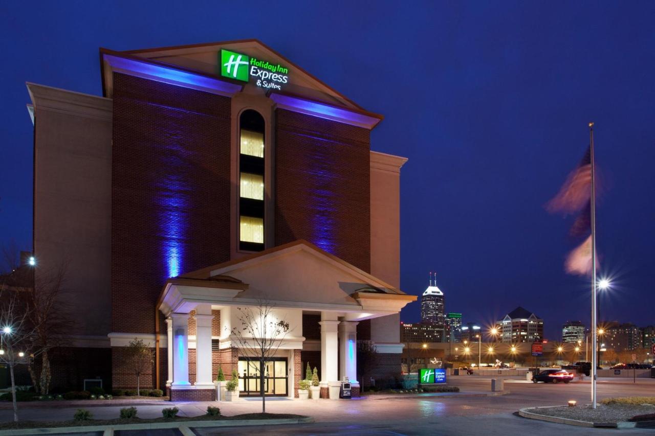 | Holiday Inn Express Hotel & Suites Indianapolis Dtn-Conv Ctr Area, an IHG Hotel