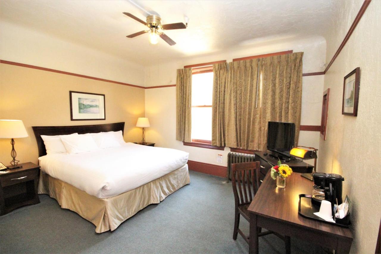 | Hotel Arcata