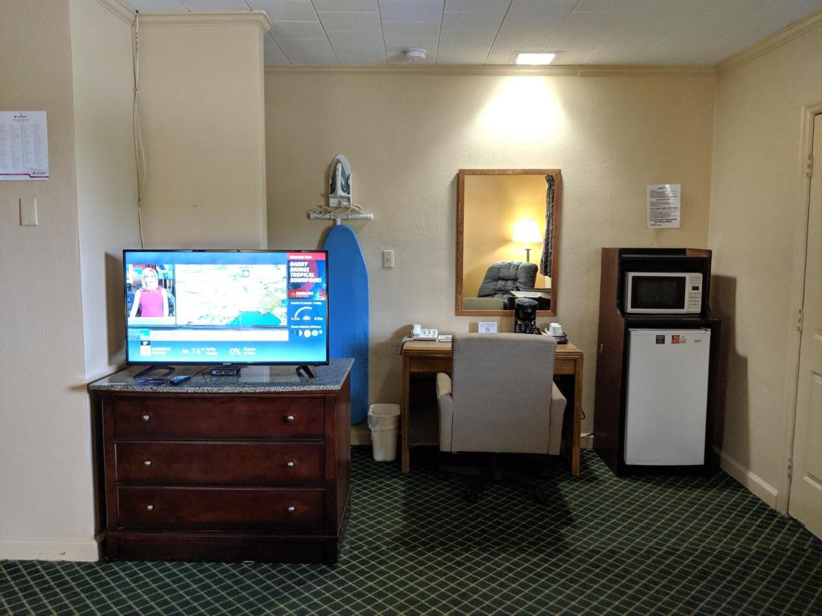 | Cheerio Inn - Glennville
