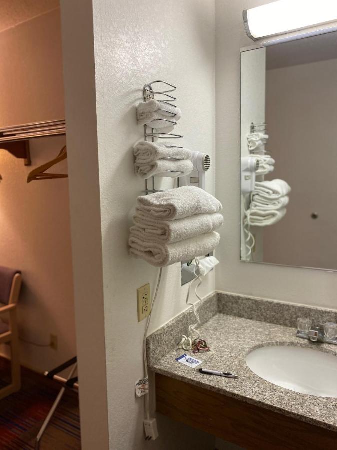 King Room - Non-Smoking at Americas Best Value Inn Champaign