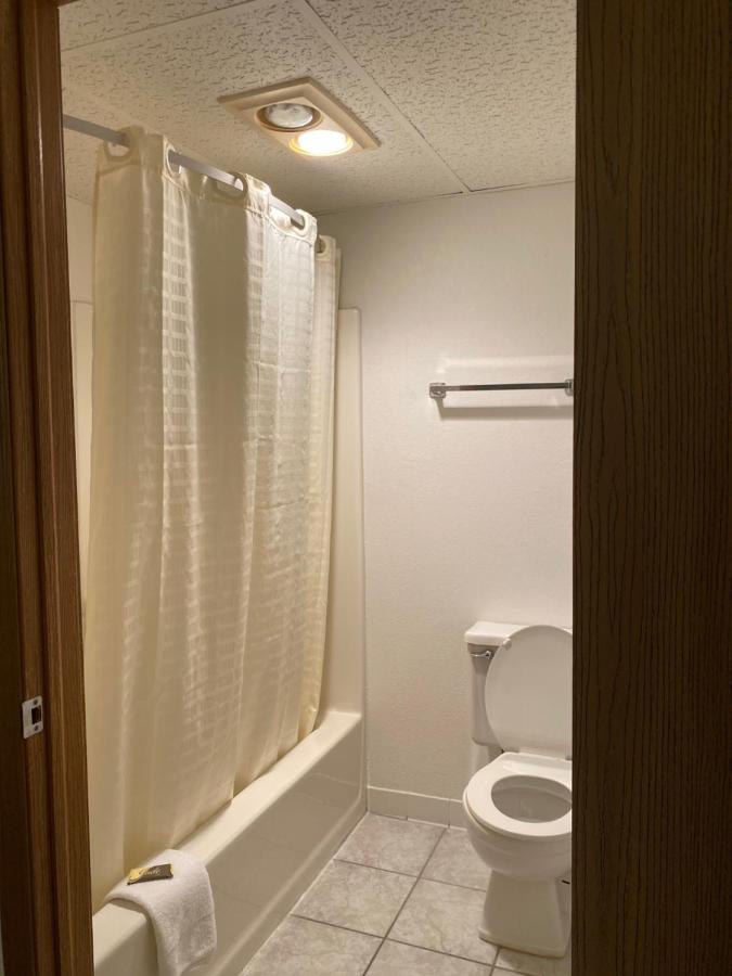 King Room - Non-Smoking at Americas Best Value Inn Champaign