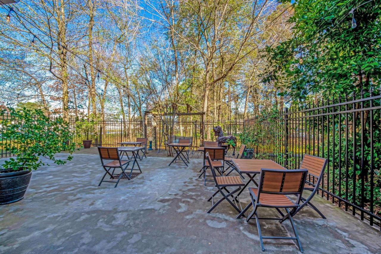| La Quinta Inn & Suite Kingwood Houston IAH Airport 53200
