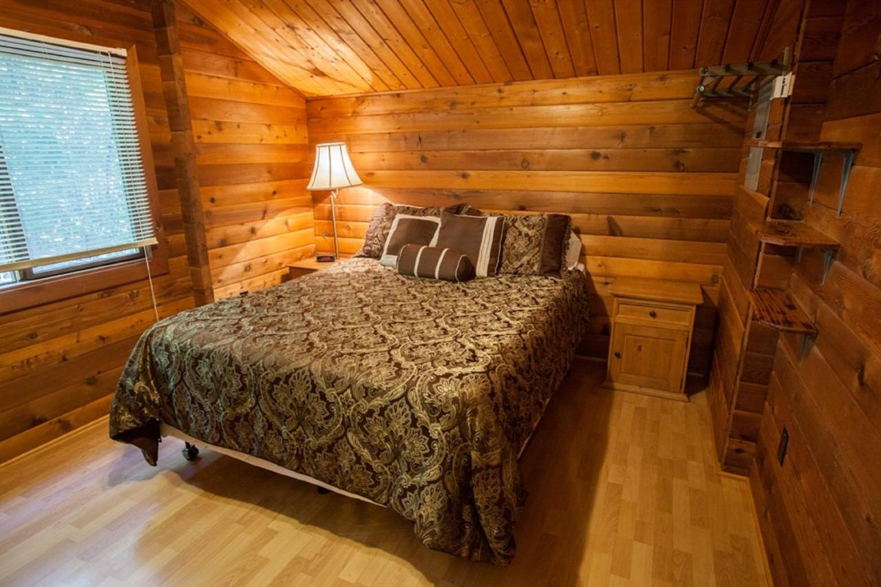 | Lake Texoma Camping Resort Cabin 4