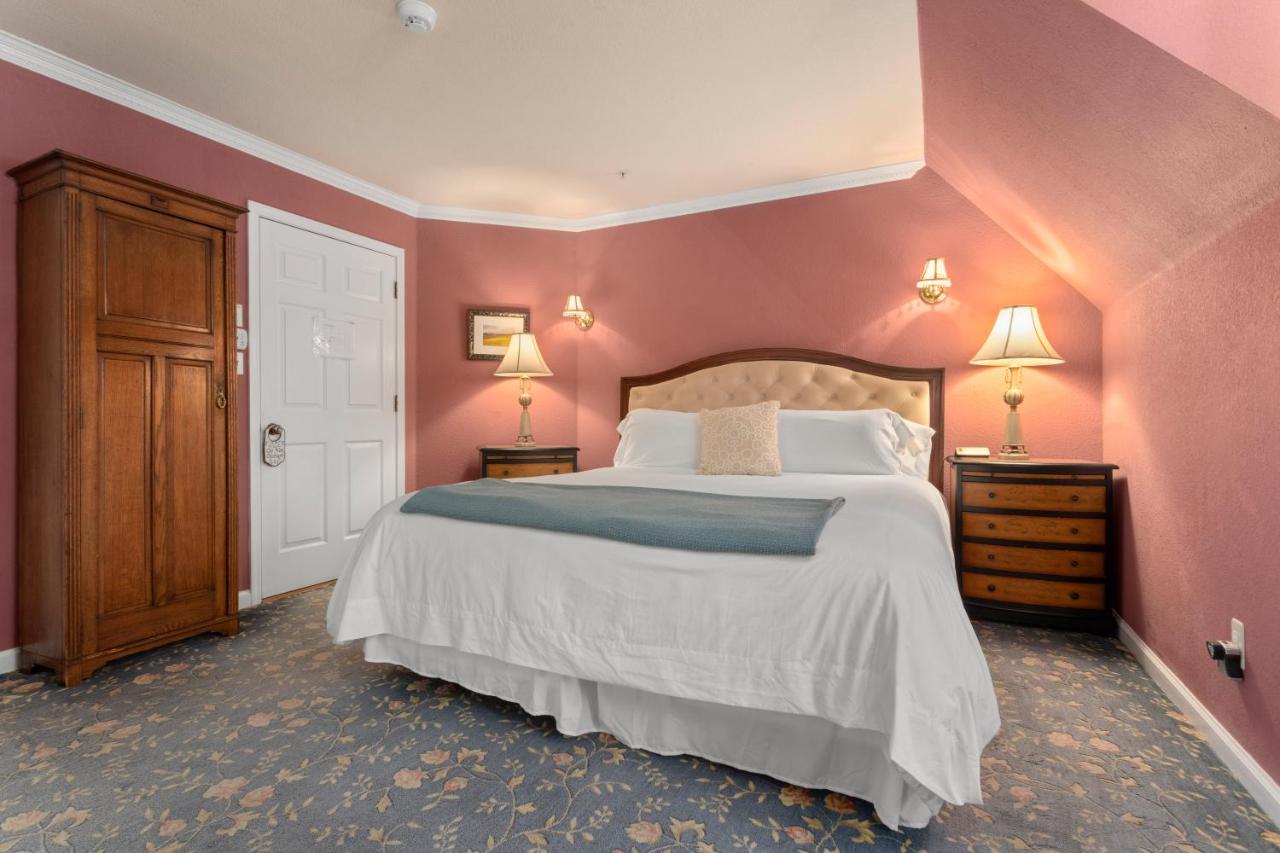 | Candlelight Inn Napa Valley