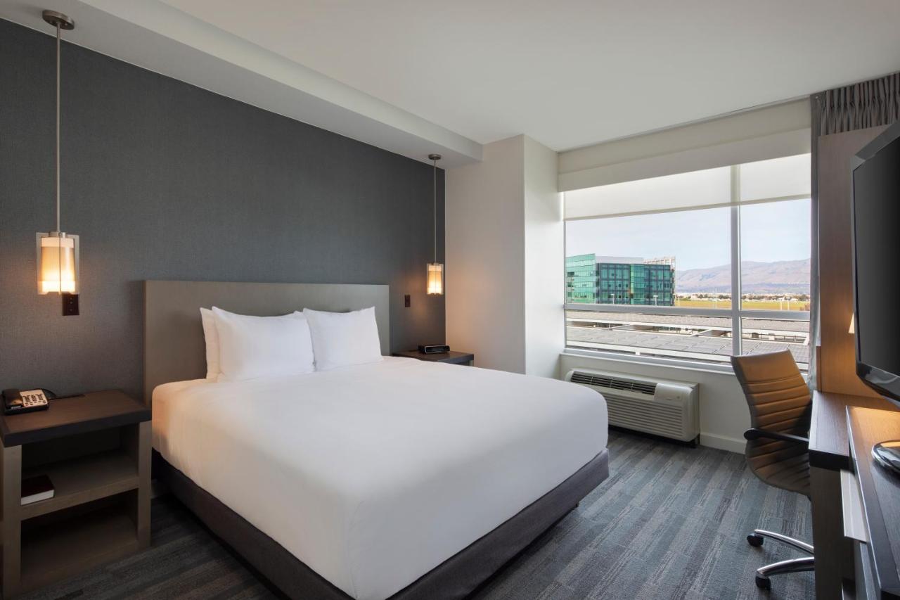 One-Bedroom King at HYATT house San Jose/Silicon Valley