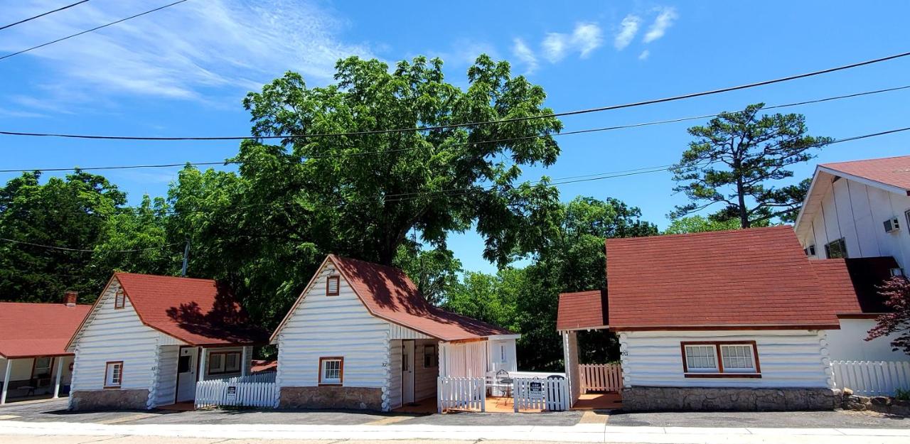 | Log Cabin Inn