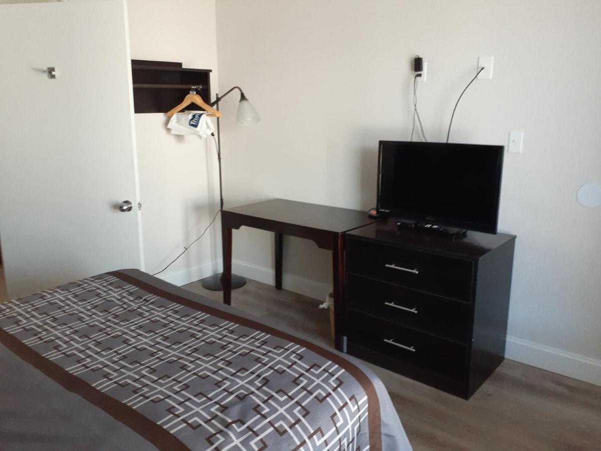 Queen Room - Disability Access - Non-Smoking at Travelodge by Wyndham Virginia Beach Bay Beach