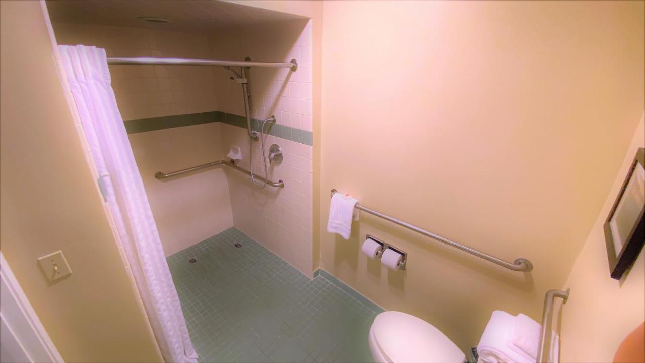 Standard Queen Room with Tub - Non-Smoking at Comfort Inn & Suites El Centro I - 8