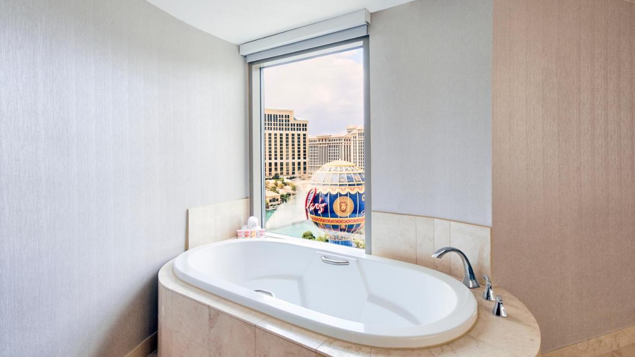 Ultra Resort Vista Room, 1 King at Planet Hollywood Resort & Casino