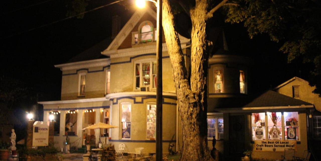 | Riverview Mansion Hotel