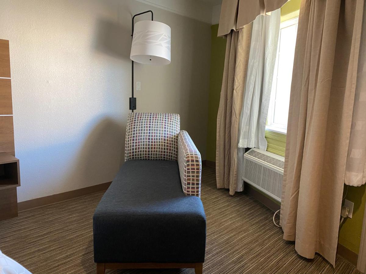 King Room - Mobility Access/Hearing Accessible at Holiday Inn Express & Suites Galveston West-Seawall by IHG