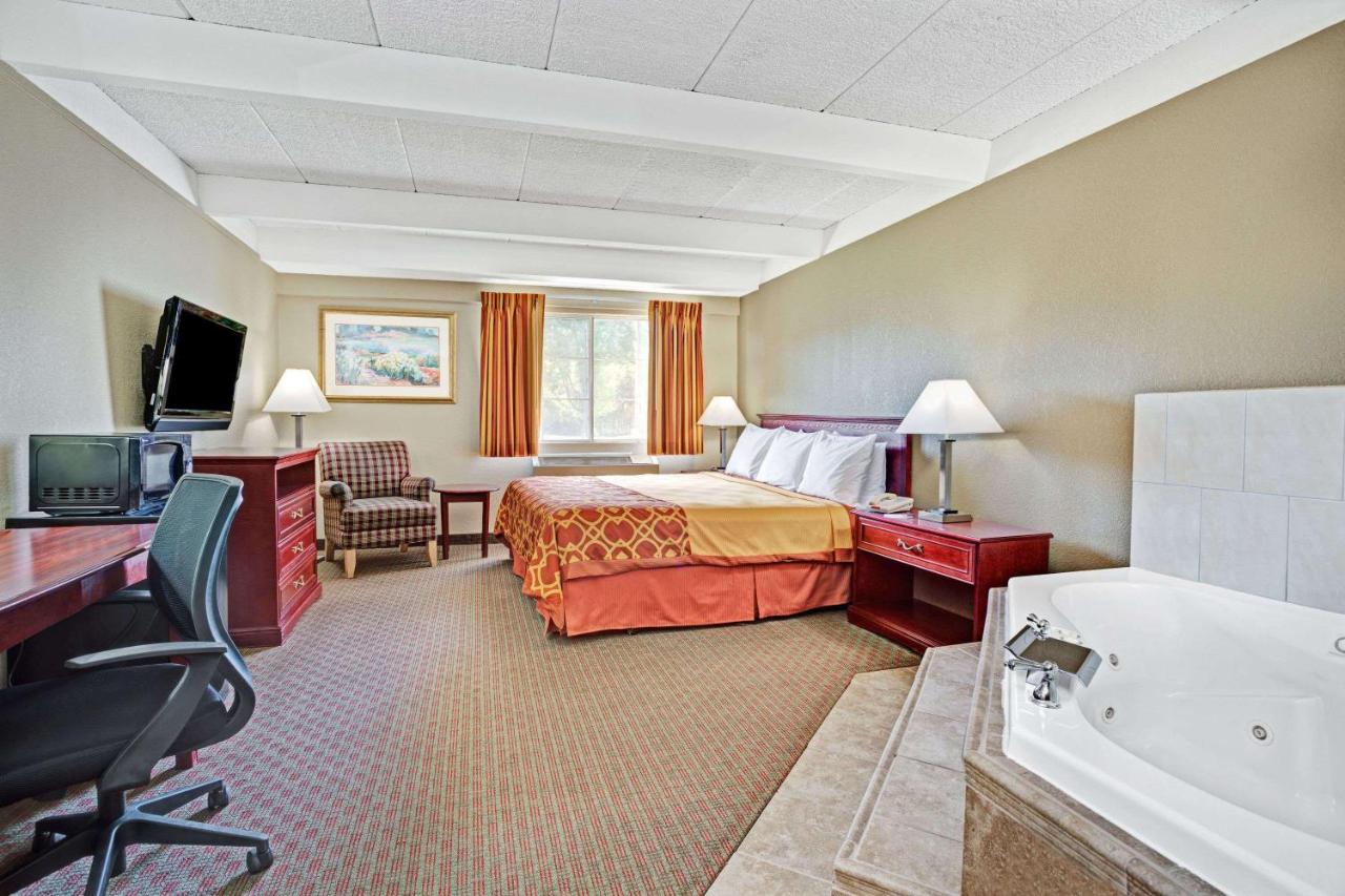 King Studio Suite - Non-Smoking at Travelodge by Wyndham Iowa City