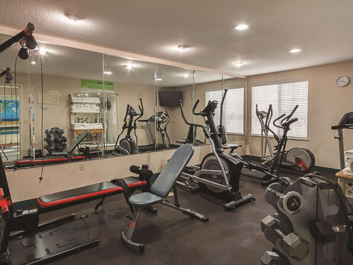 | La Quinta Inn & Suite Kingwood Houston IAH Airport 53200