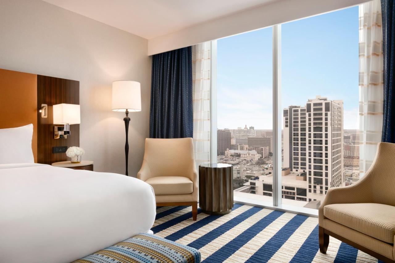 Junior Suite King at Fairmont Austin