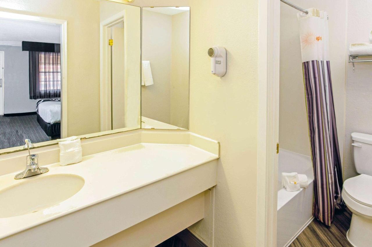 | La Quinta Inn by Wyndham Wichita Falls Event Center North