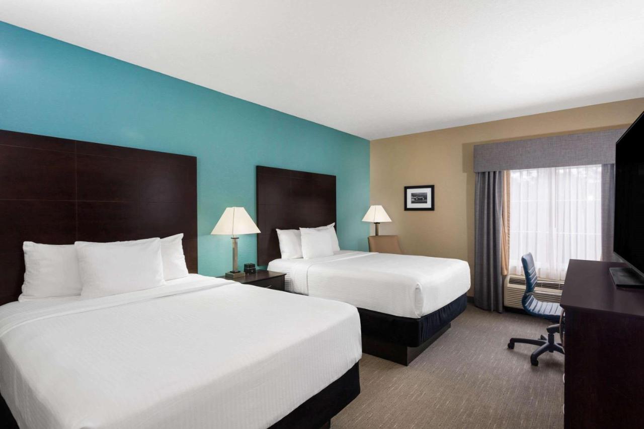 Queen Room with Two Queen Beds and Mobility/Hearing Access - Non-Smoking at La Quinta Inn & Suites by Wyndham Sebring