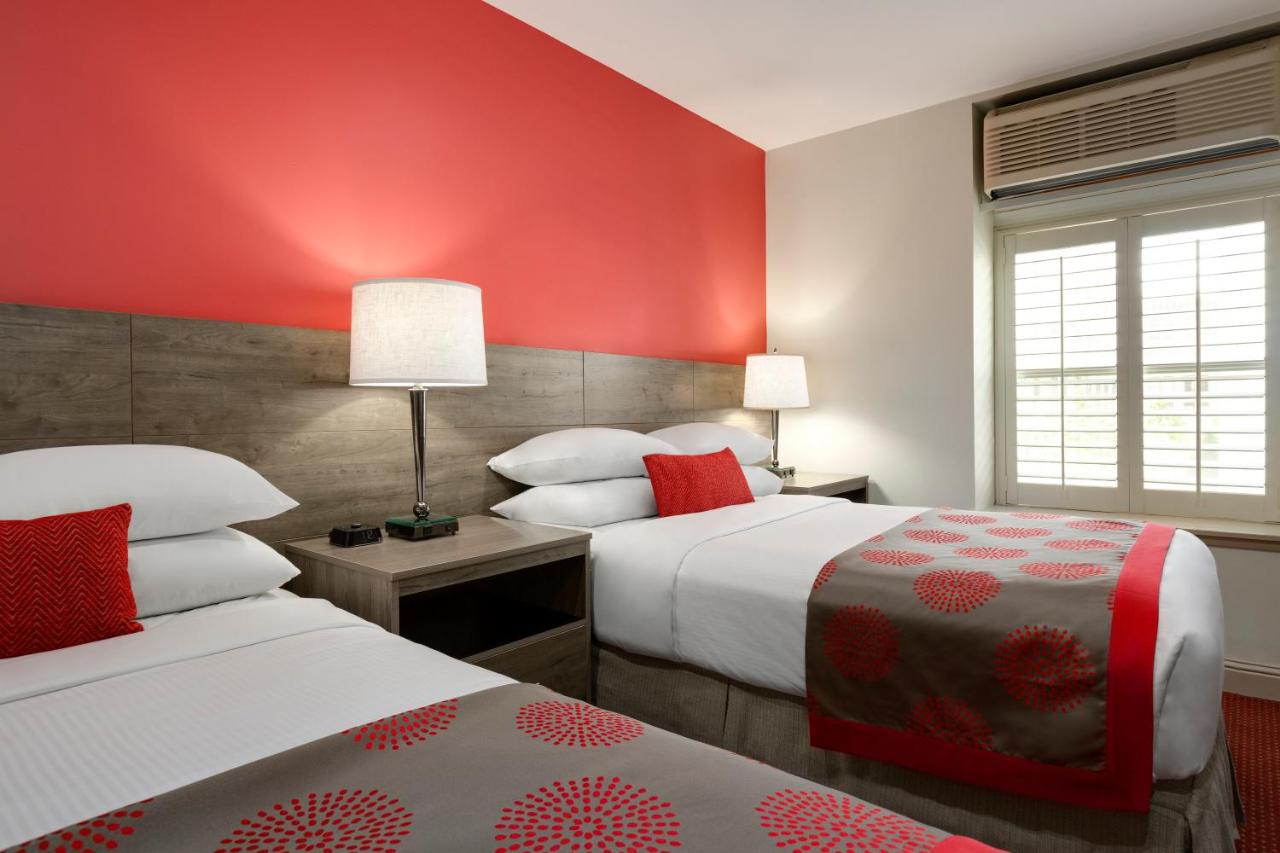 Double Room with Two Double Beds - Non-Smoking at Ramada by Wyndham Oakland Downtown City Center