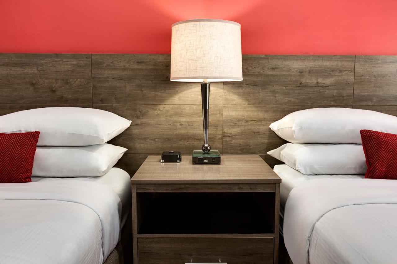 Double Room with Two Double Beds - Non-Smoking at Ramada by Wyndham Oakland Downtown City Center