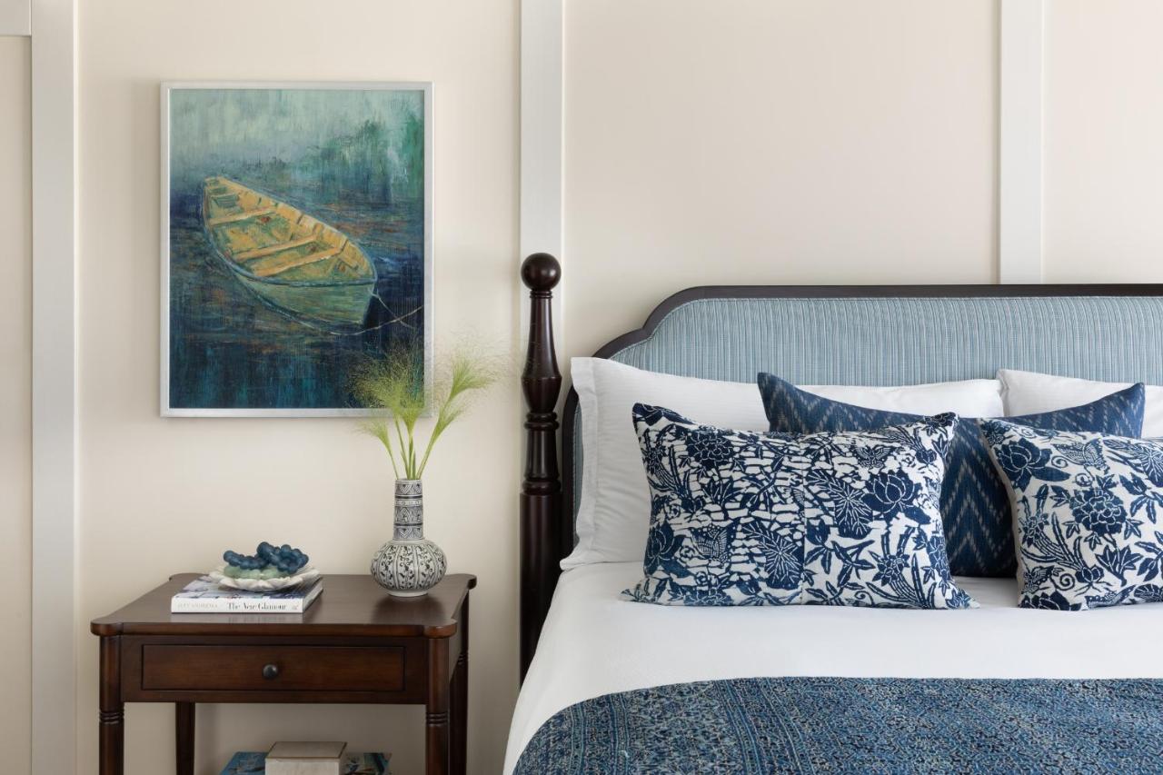 One-Bedroom Suite with Ocean View at Shutters on the Beach