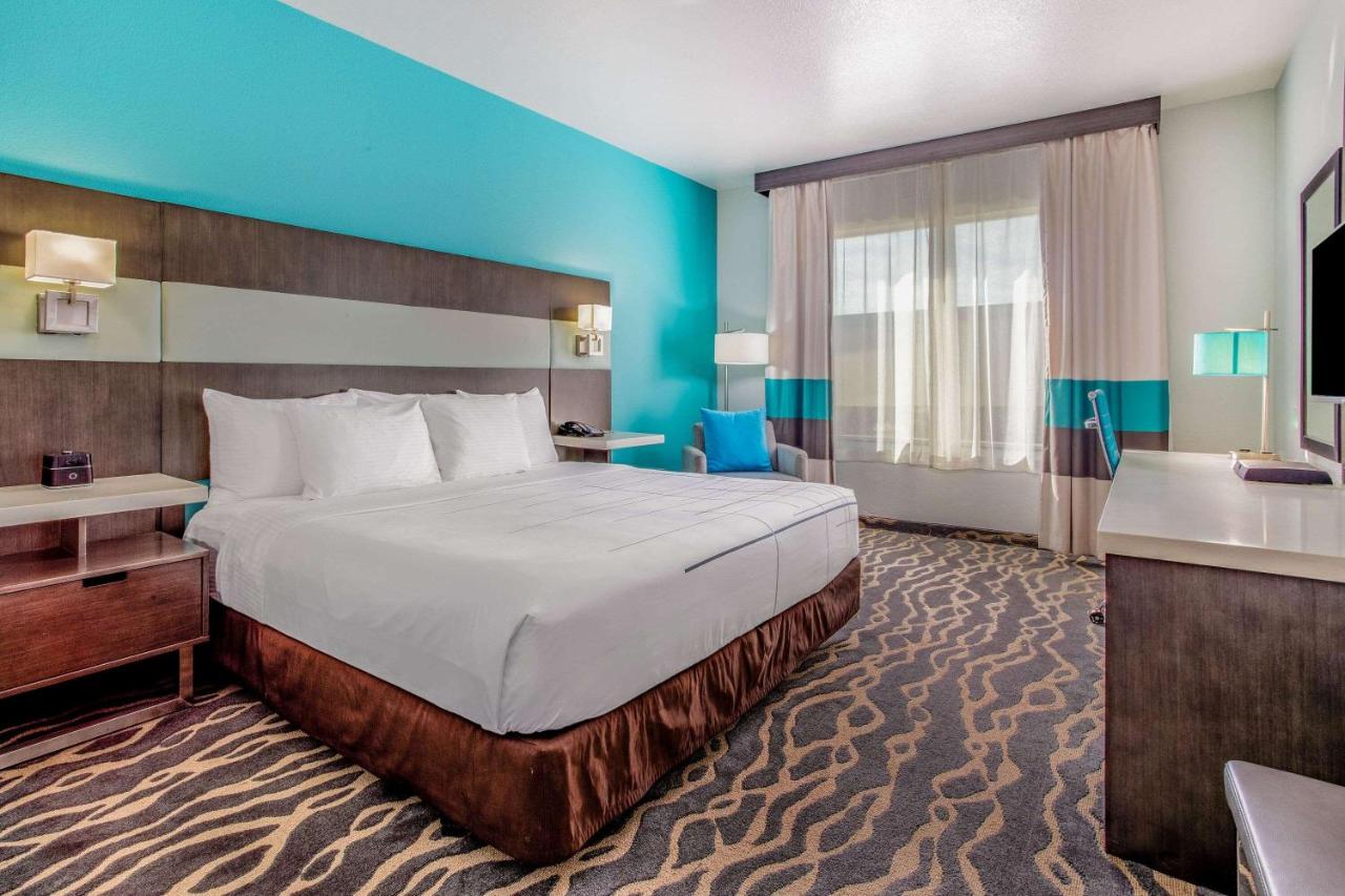 King Suite - Non-Smoking at La Quinta Inn & Suites by Wyndham Northlake Fort Worth