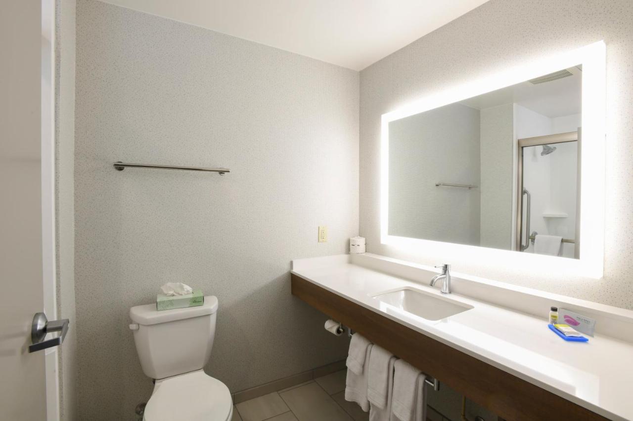 | Holiday Inn Express Hotel & Suites Richwood - Cincinnati South, an IHG Hotel